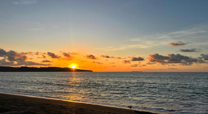 Hostel Hook And Cook Drakes Bay Εξωτερικό φωτογραφία
